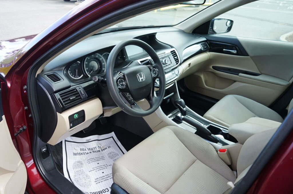 Used 2017 Honda Accord LX image 9