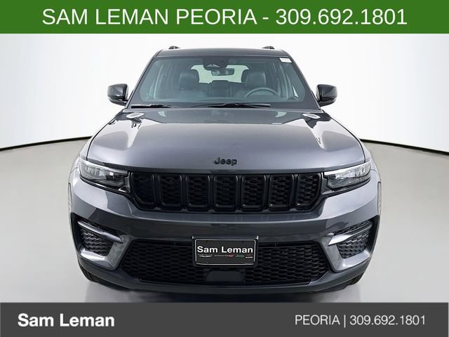 New 2025 Jeep Grand Cherokee Altitude image 2