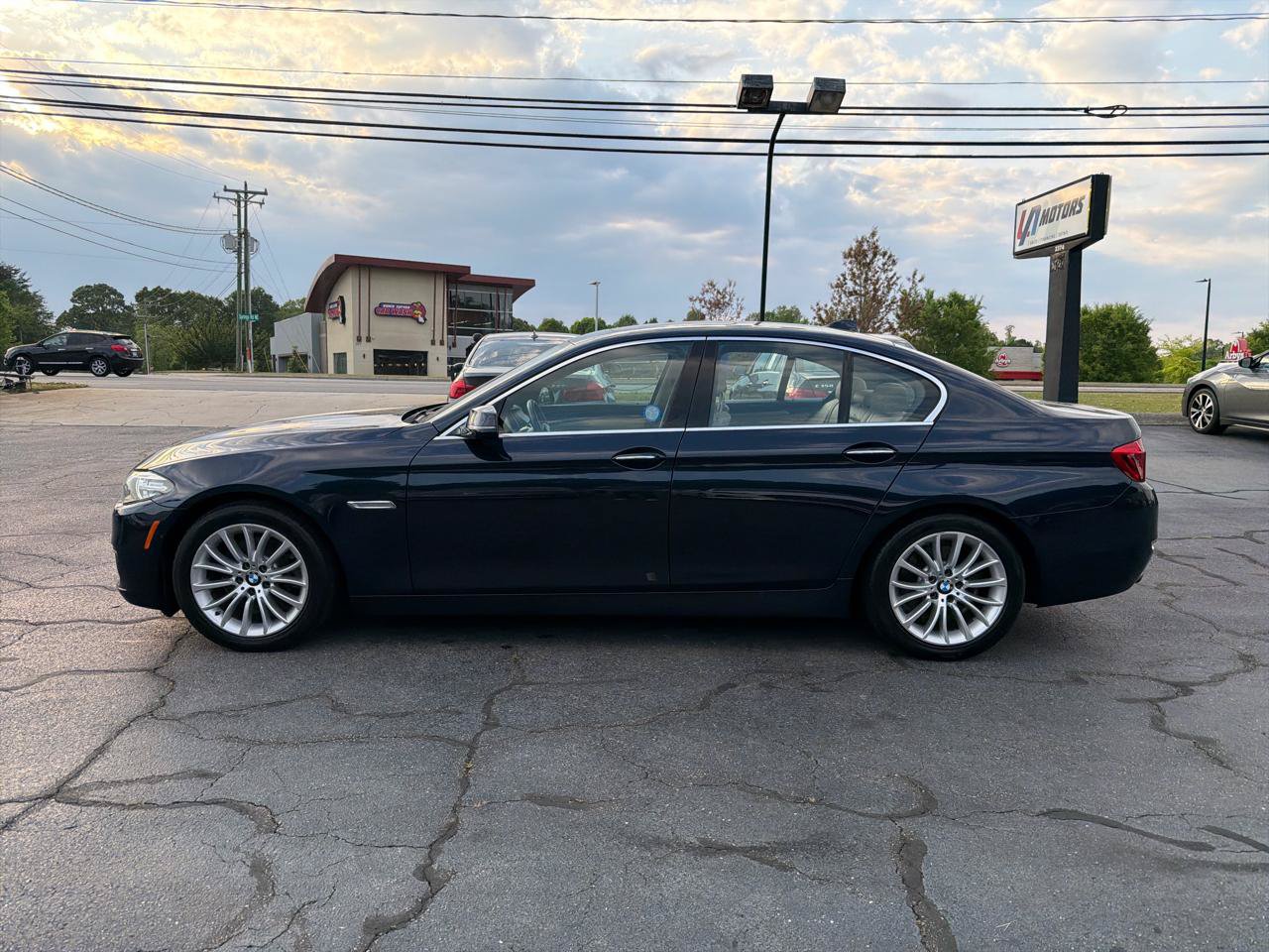 Used 2016 BMW 528i Sedan RWD image 2