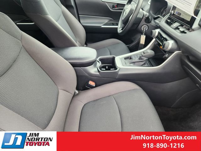 Used 2025 Toyota RAV4 LE image 14