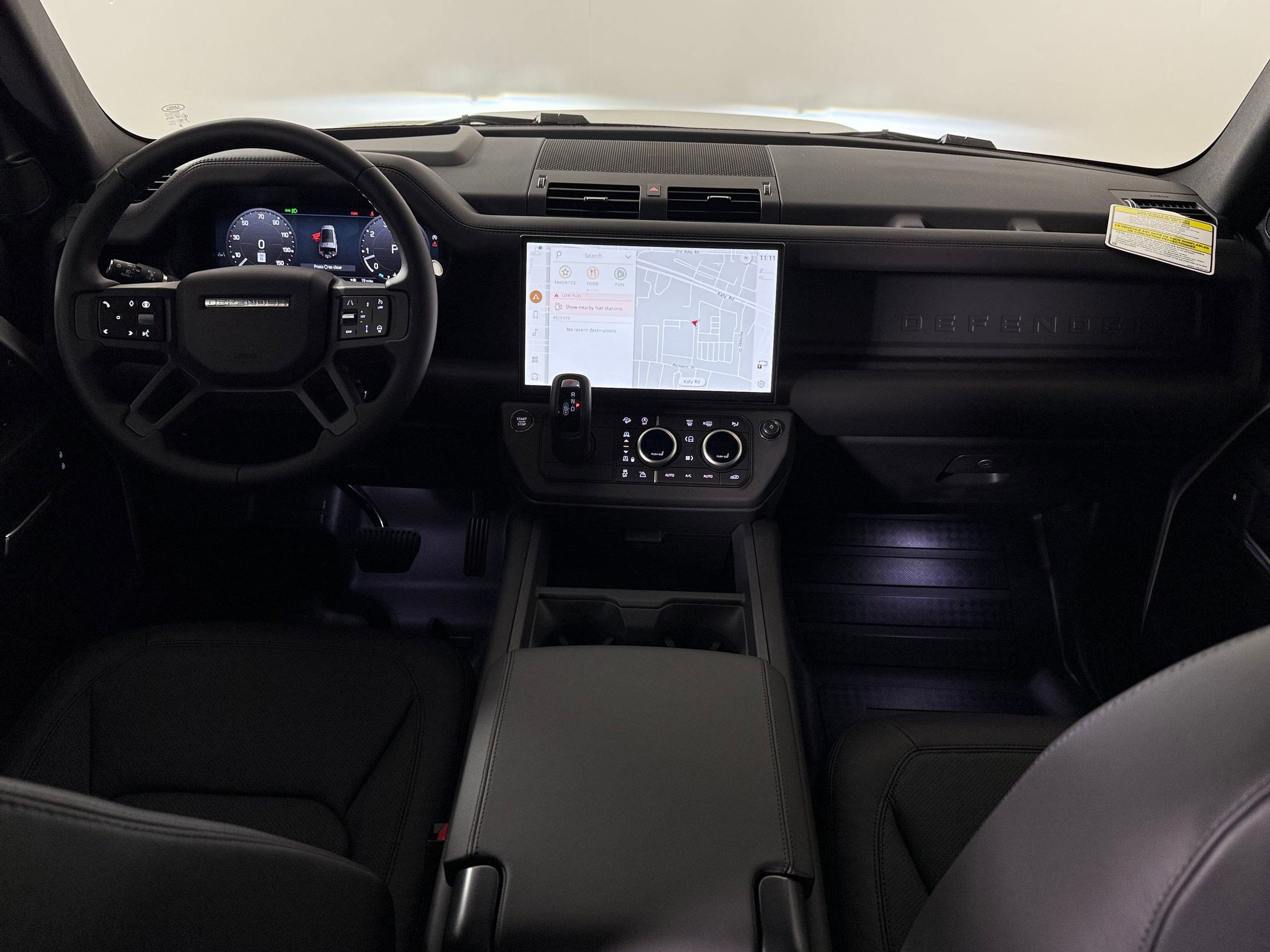 New 2026 Land Rover Defender 130 X-Dynamic SE image 16