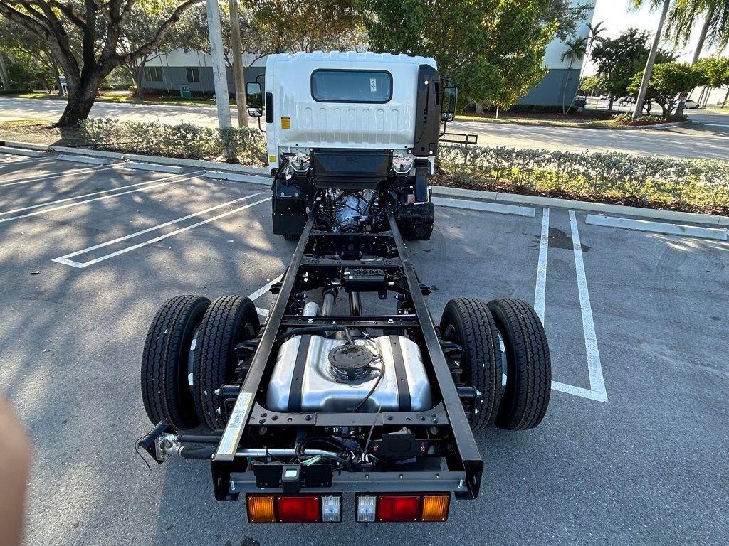 New 2024 Chevrolet Low Cab Forward image 6