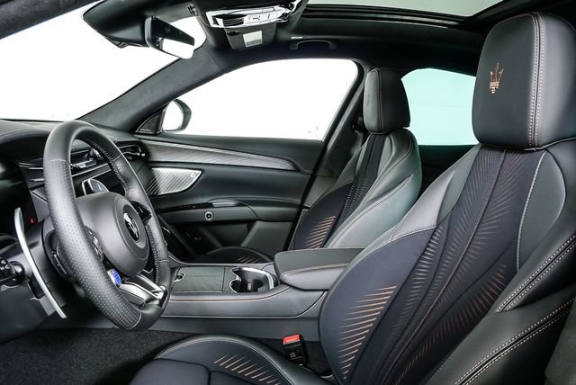 New 2025 Maserati Grecale GT AWD/4WD image 2