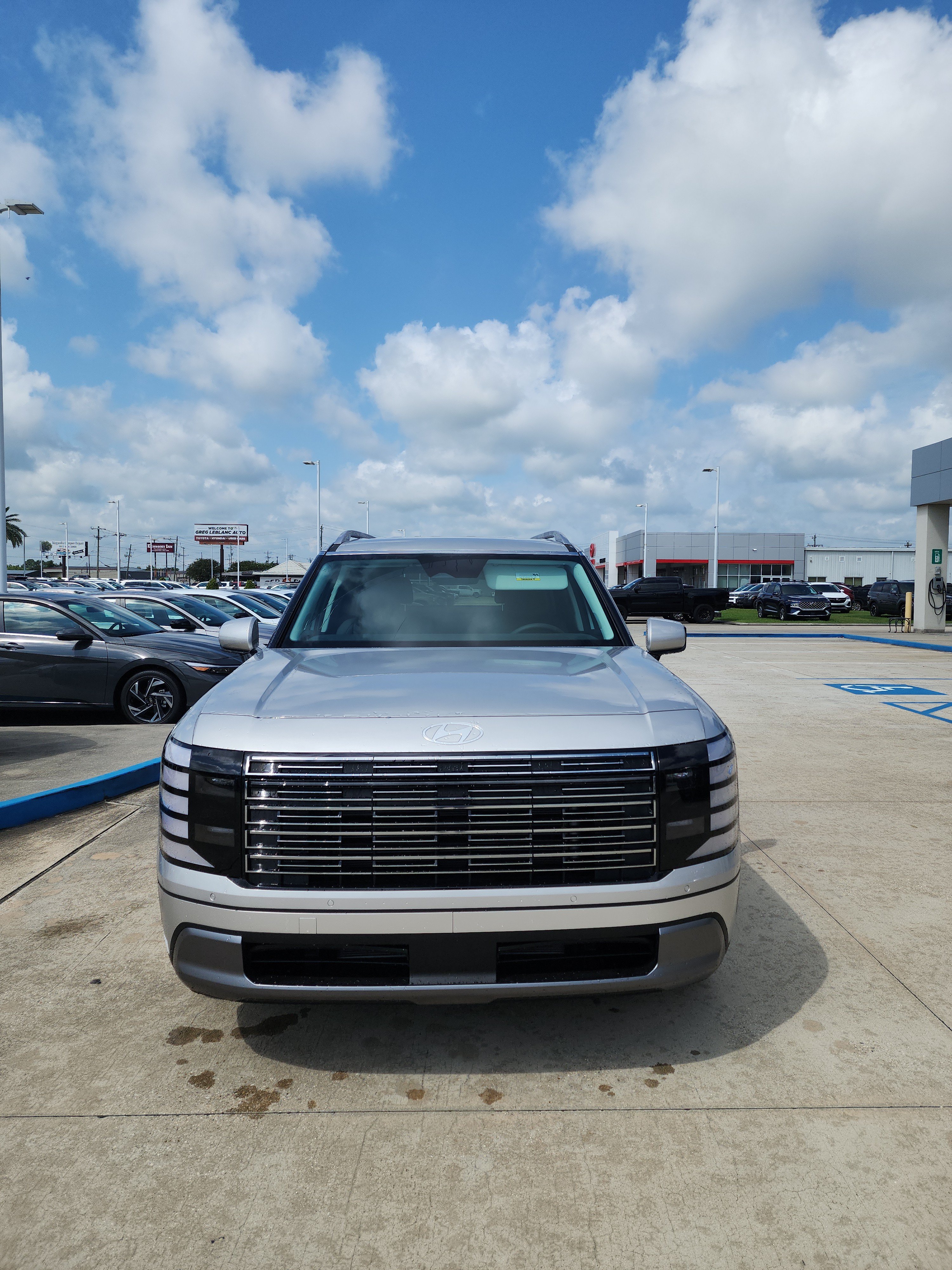 New 2027 Hyundai Palisade SEL FWD image 2