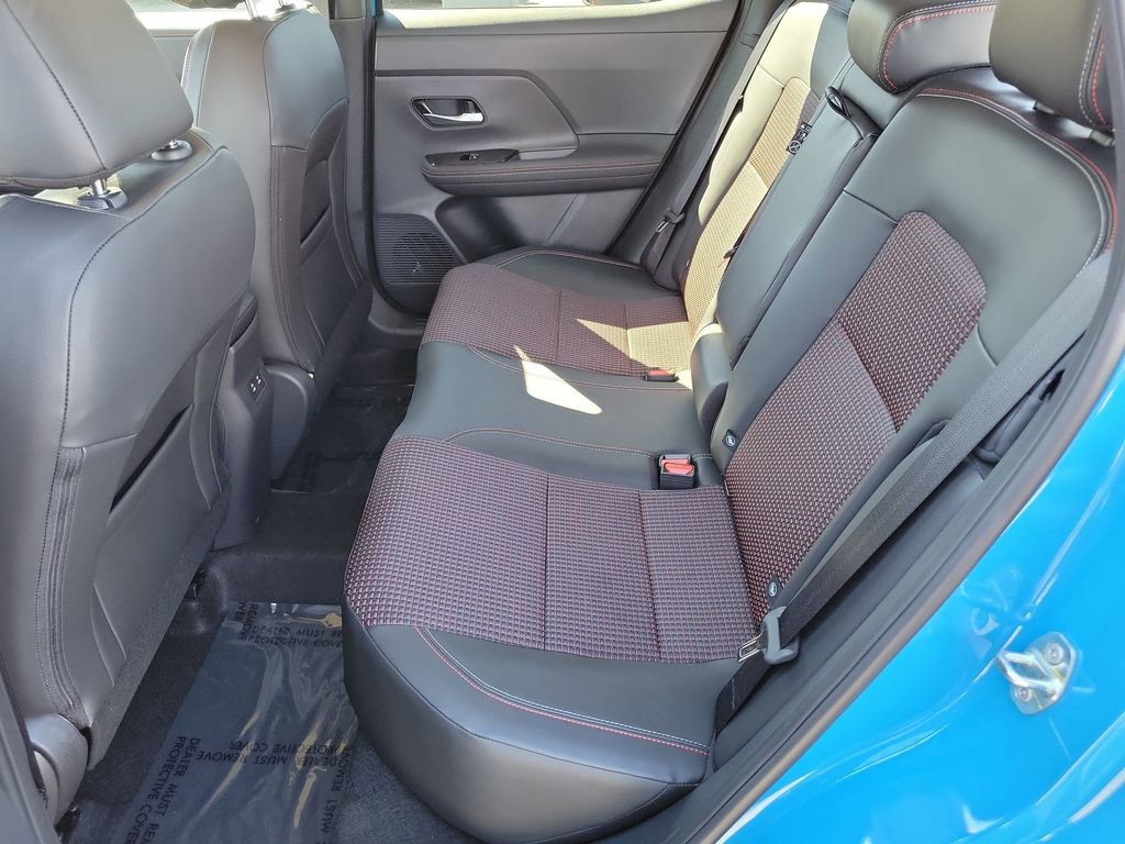 Certified 2025 Nissan Kicks SR FWD image 21