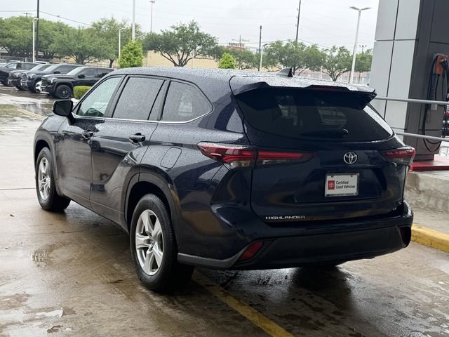 Certified 2025 Toyota Highlander LE FWD image 5