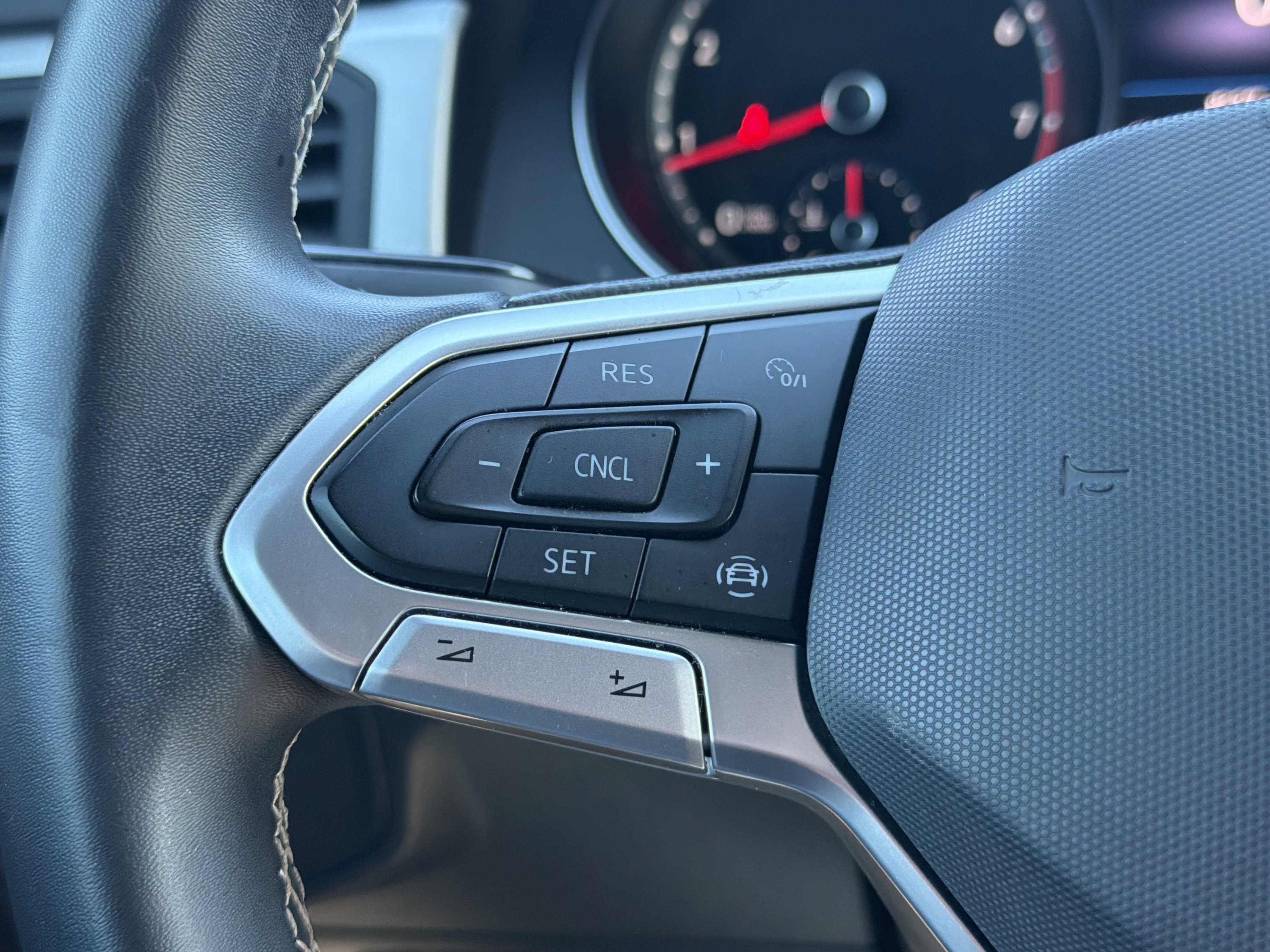 Used 2021 Volkswagen Atlas Cross Sport SE FWD image 53