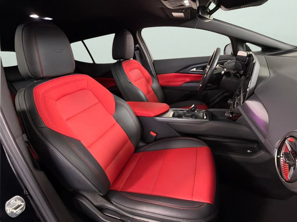 Certified 2025 Chevrolet Equinox EV RS FWD image 36