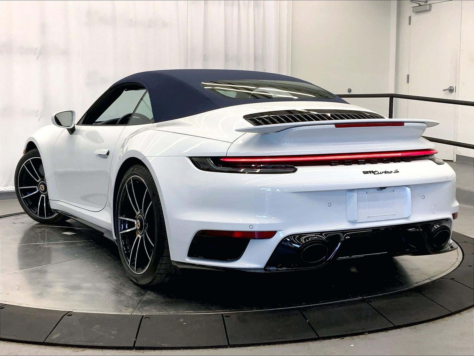 Used 2024 Porsche 911 Turbo S AWD/4WD image 3