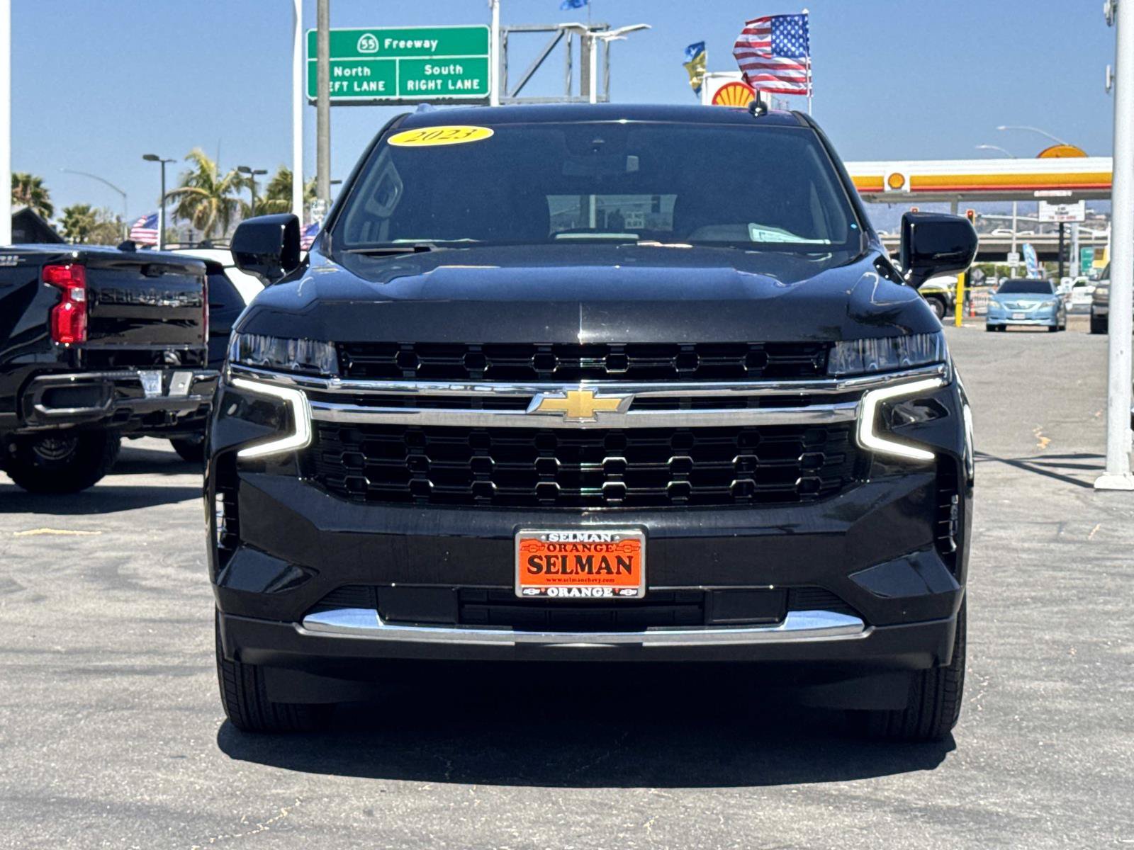 Used 2023 Chevrolet Suburban LS AWD/4WD image 2
