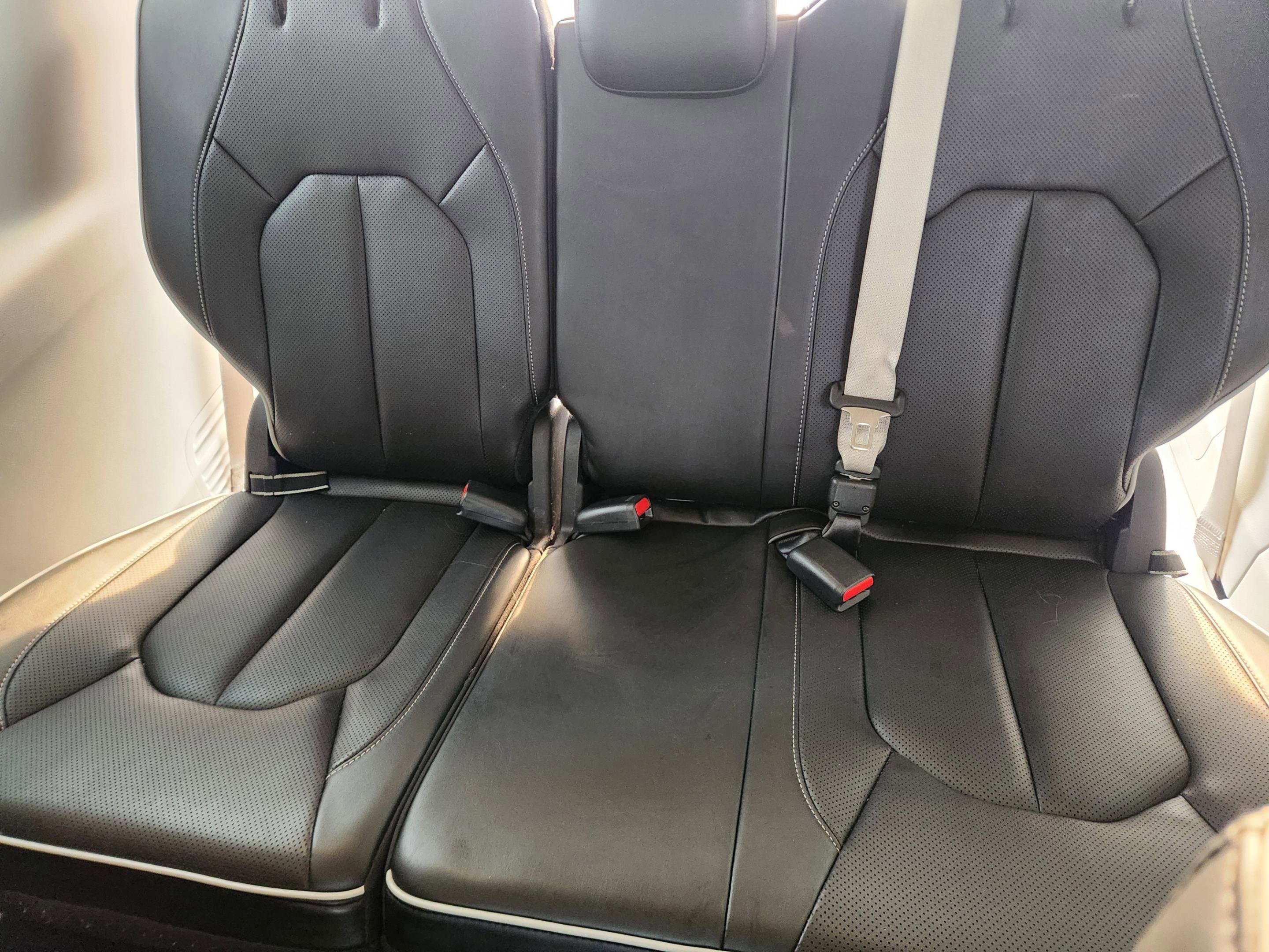 Used 2022 Chrysler Pacifica Limited image 25