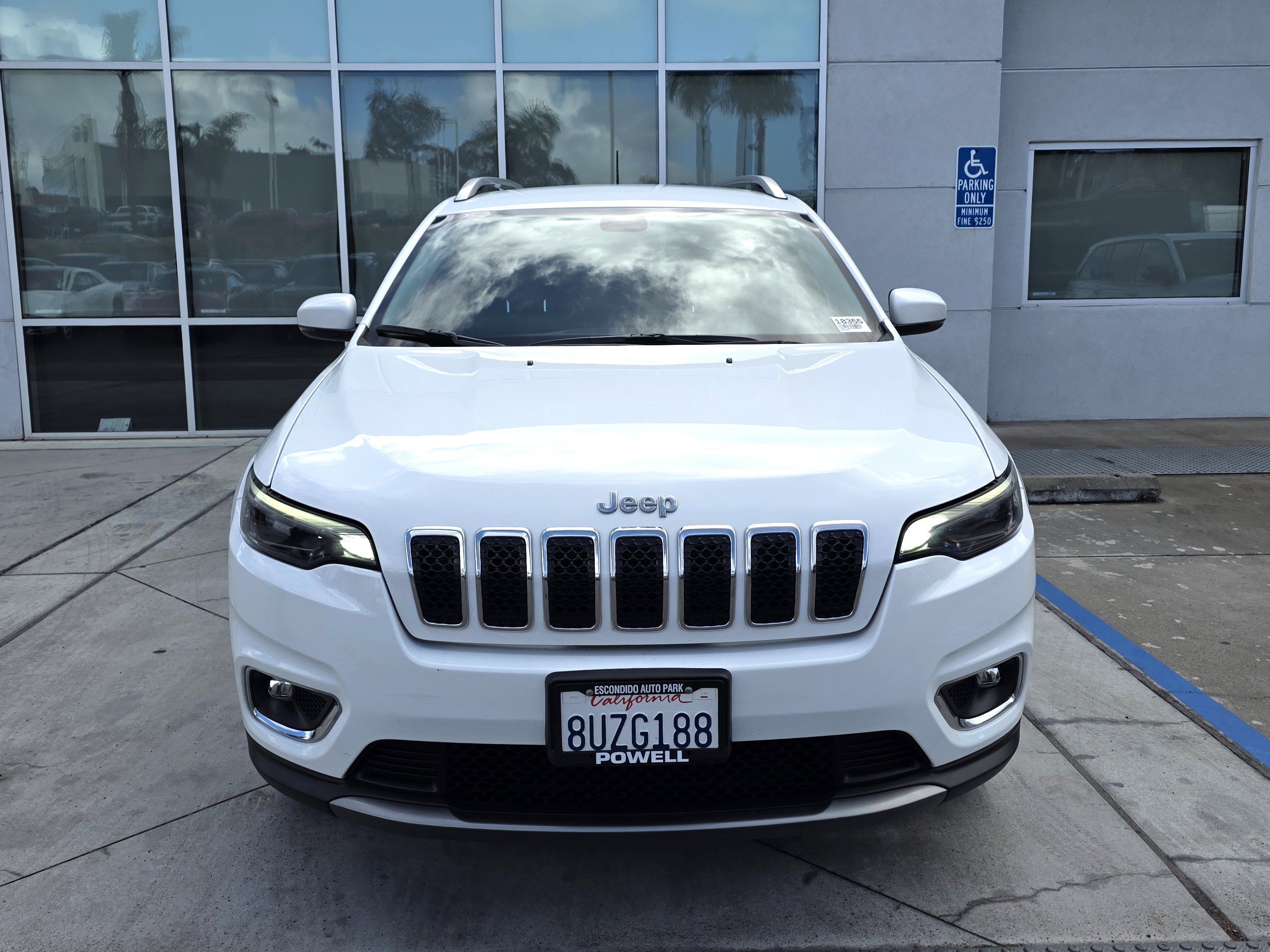 Used 2020 Jeep Cherokee Limited image 7