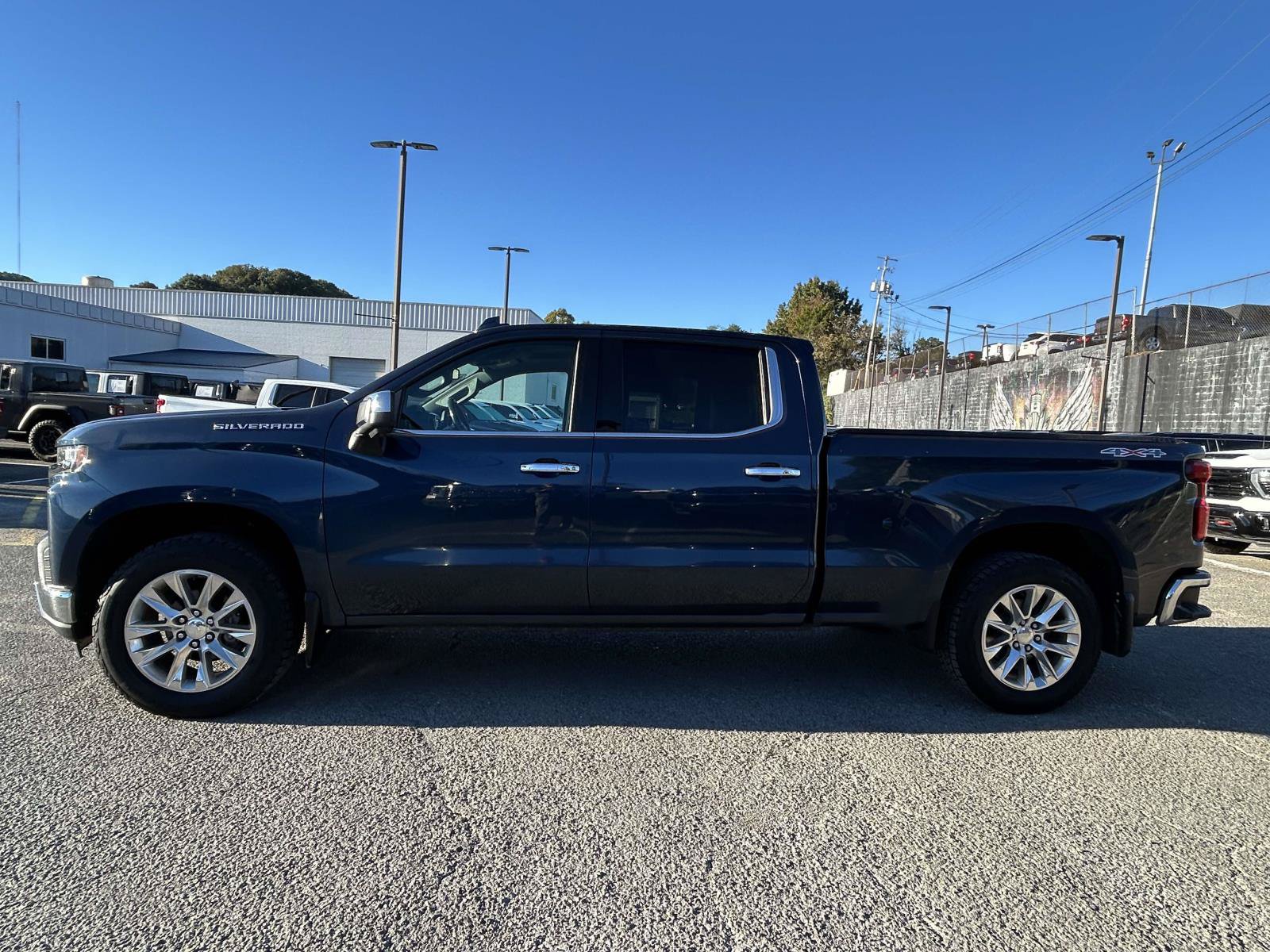 Used 2019 Chevrolet Silverado 1500 LTZ w/ LTZ Plus Package AWD/4WD image 4