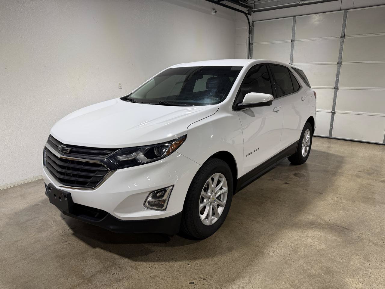 Used 2018 Chevrolet Equinox LT FWD image 3