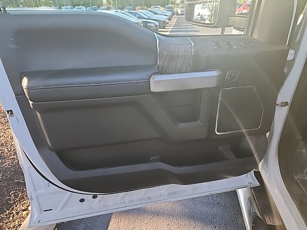 Used 2019 Ford F250 Lariat w/ Lariat Value Package AWD/4WD image 13