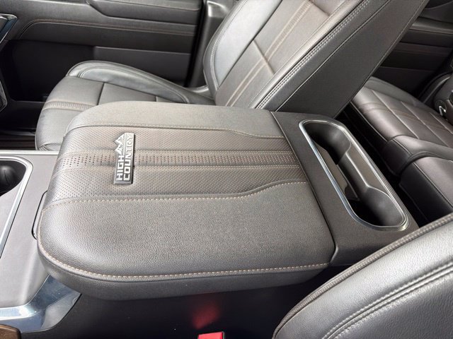 Used 2024 Chevrolet Silverado 3500 High Country w/ Technology Package AWD/4WD image 38