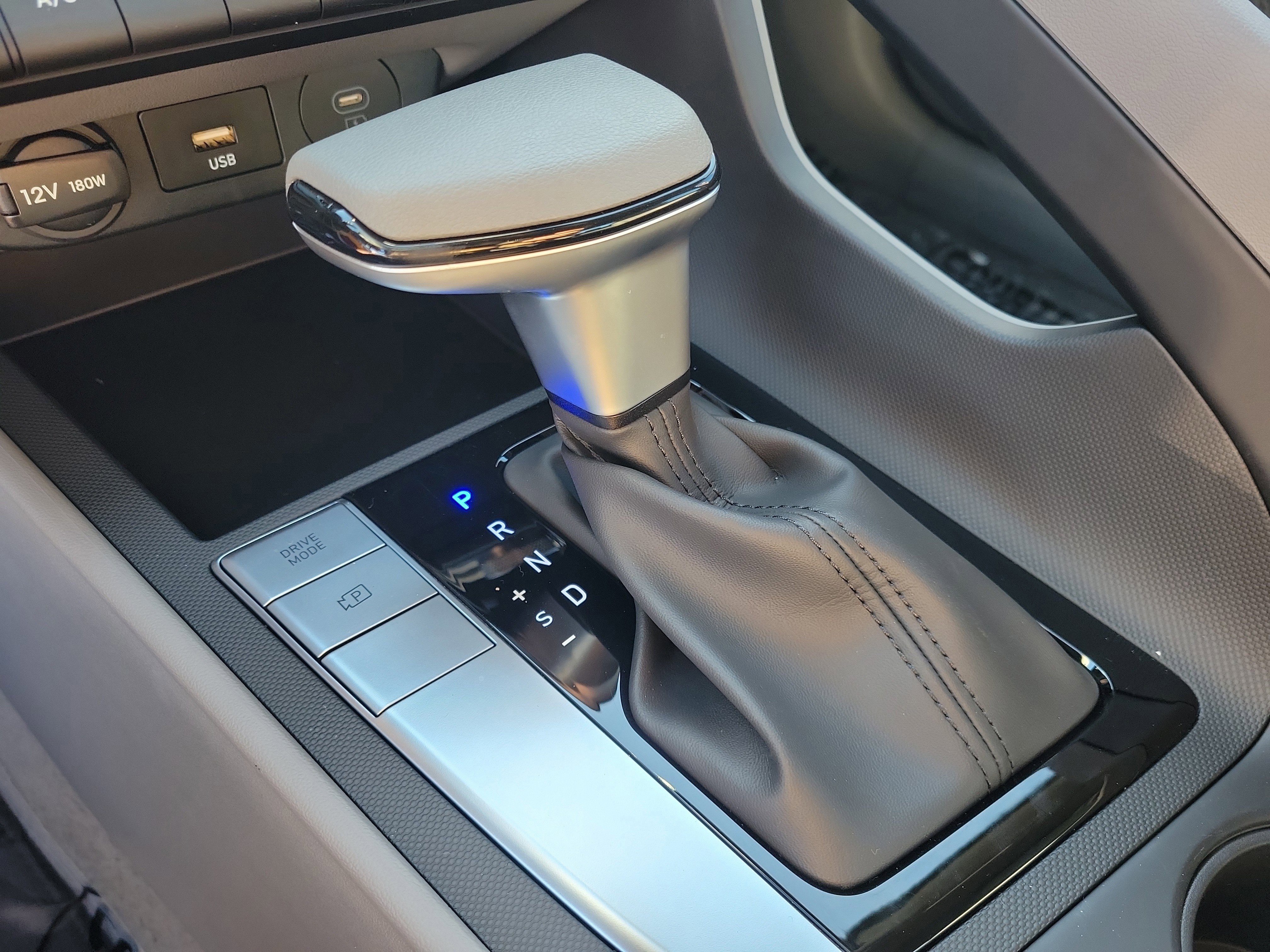 New 2026 Hyundai Elantra SE w/ Cargo Package image 23