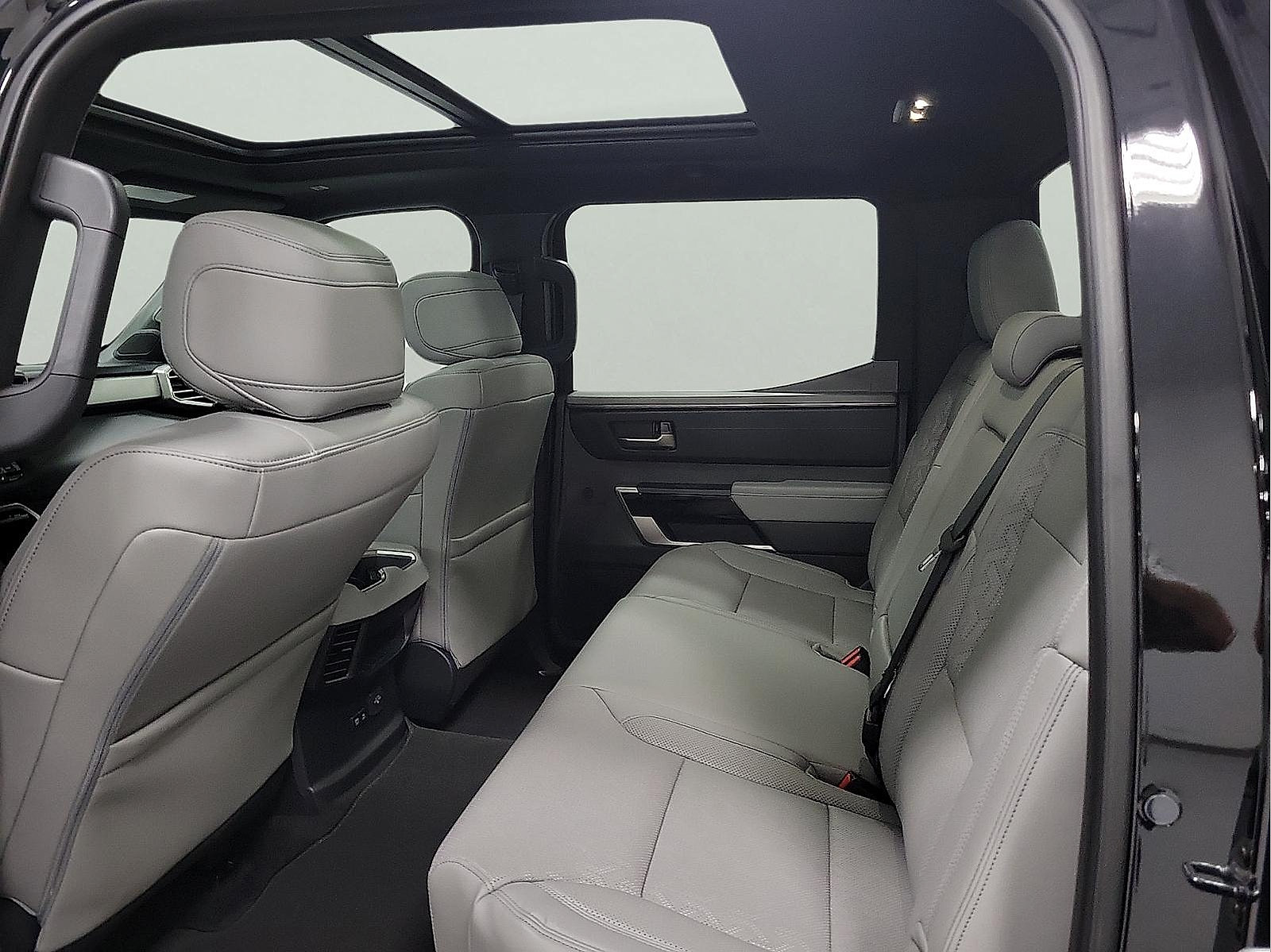Certified 2025 Toyota Tundra Limited AWD/4WD image 9