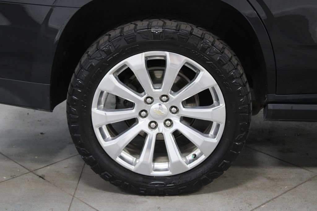 Used 2021 Chevrolet Tahoe Premier w/ Premium Package AWD/4WD image 13