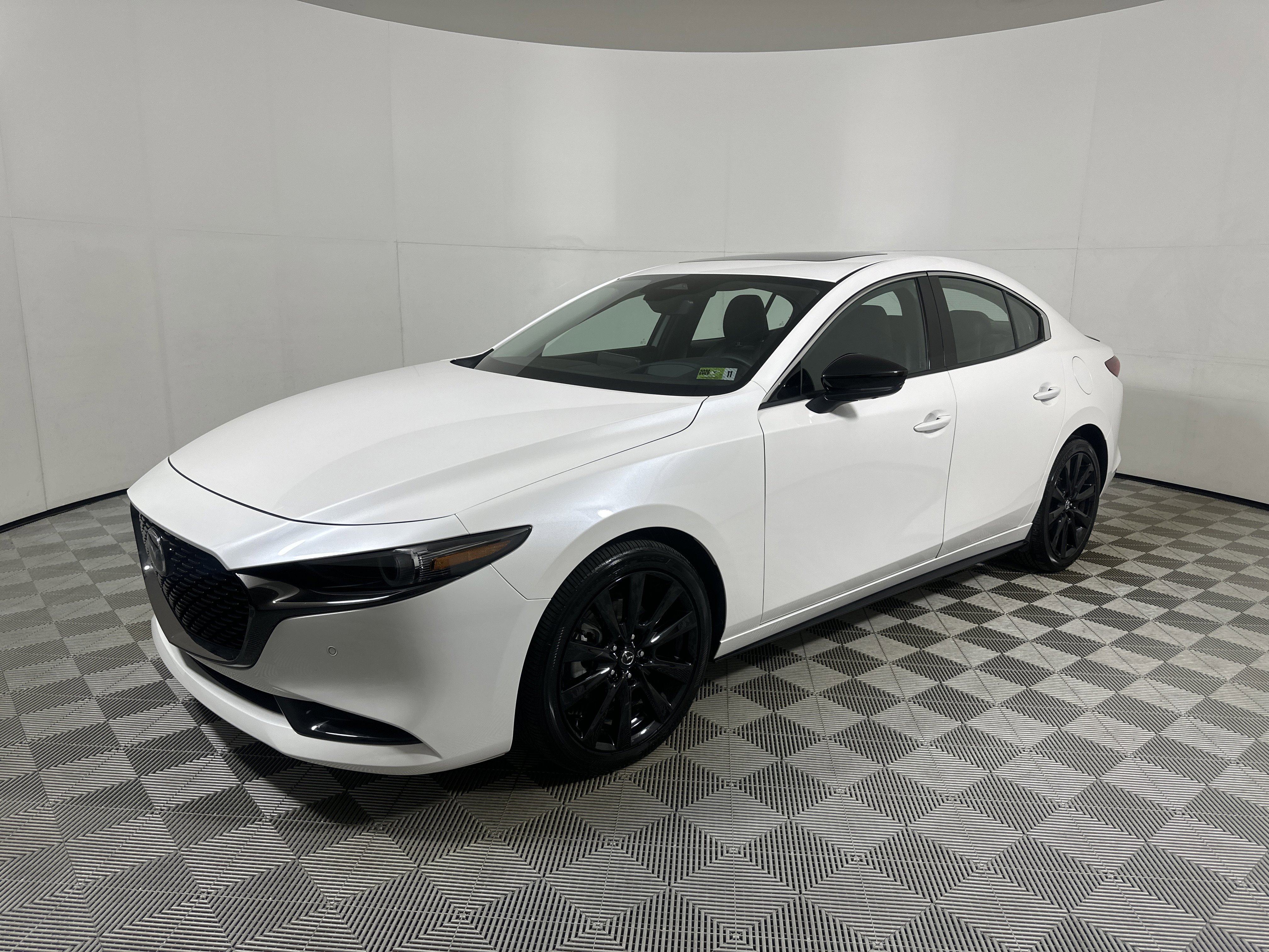 Certified 2025 MAZDA MAZDA3 2.5 Turbo Sedan w/Premium Plus image 3