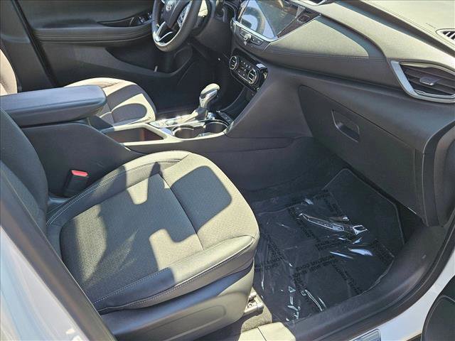 Used 2023 Buick Encore GX Select w/ Safety Package II FWD image 19