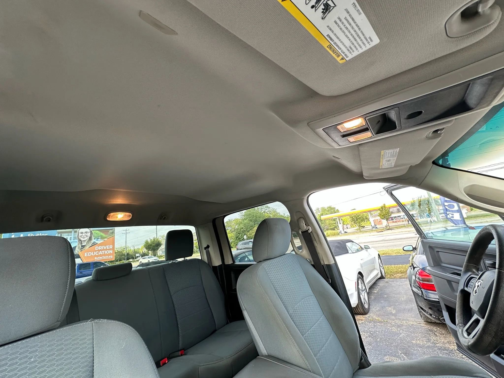 Used 2017 RAM 1500 Express image 31
