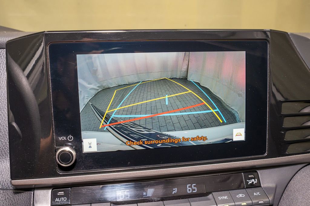 Used 2025 Toyota Camry LE image 13