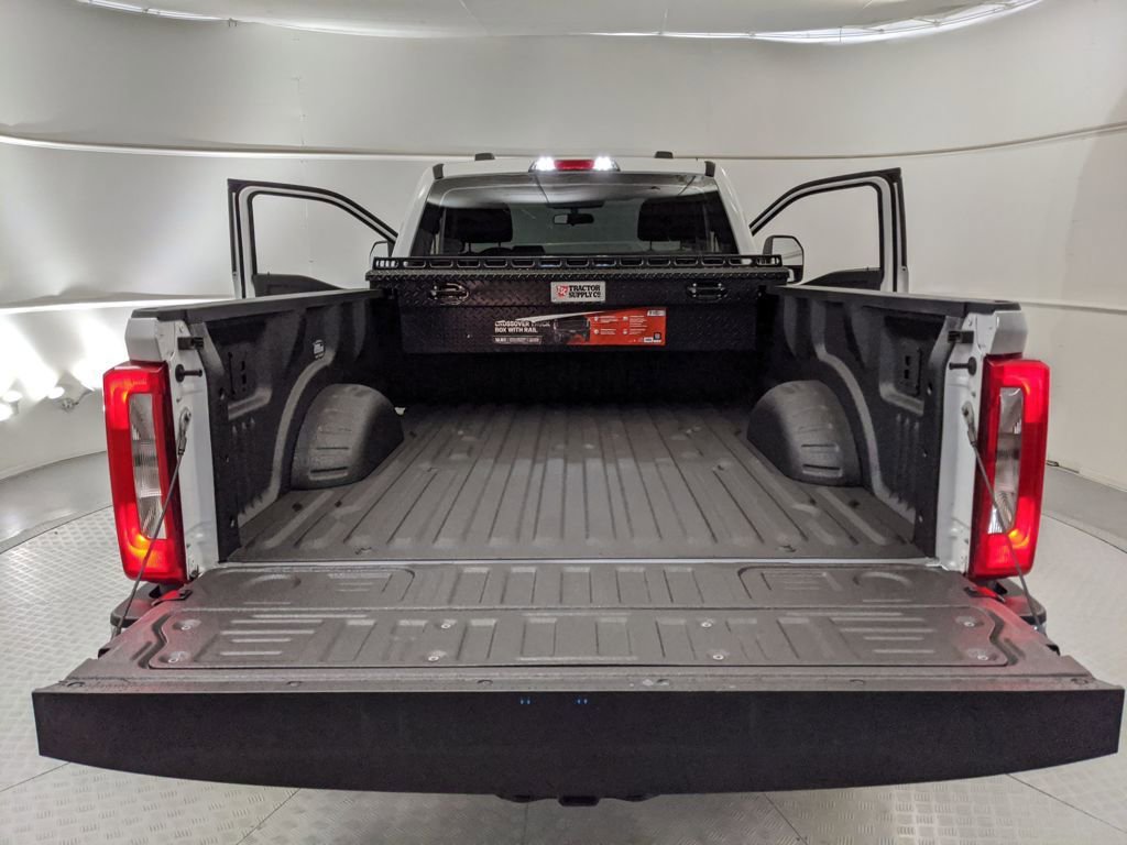 Used 2024 Ford F250 XL w/ FX4 Off-Road Package image 17