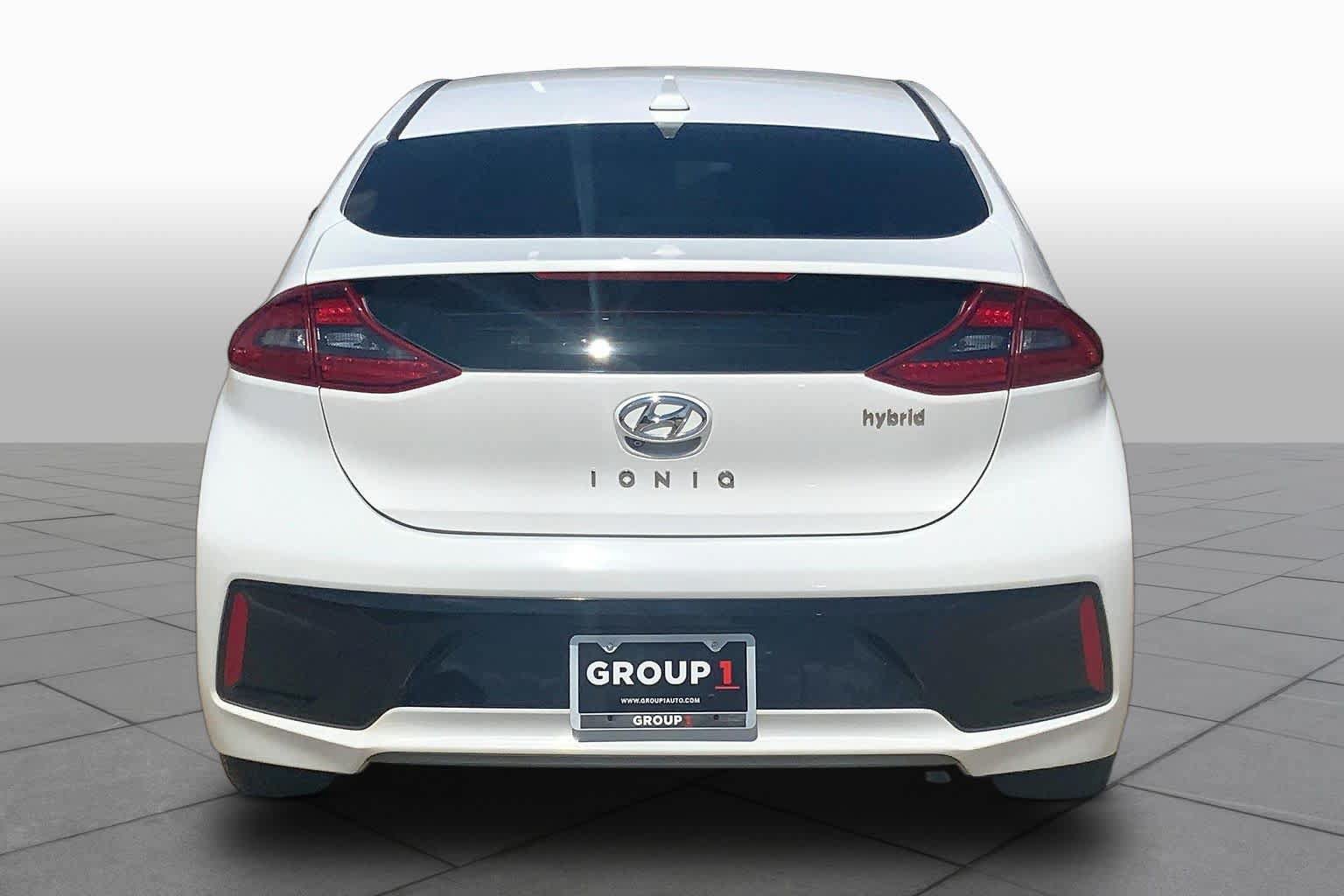 Used 2017 Hyundai Ioniq SEL FWD image 5