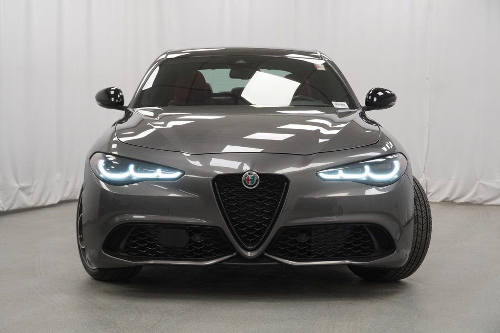 Used 2024 Alfa Romeo Giulia Veloce image 7