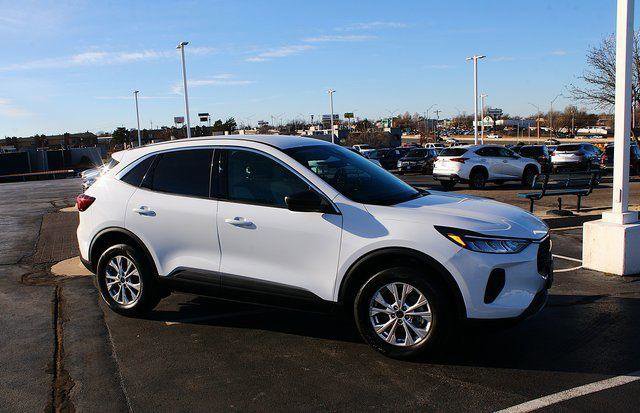 Used 2024 Ford Escape Active image 1