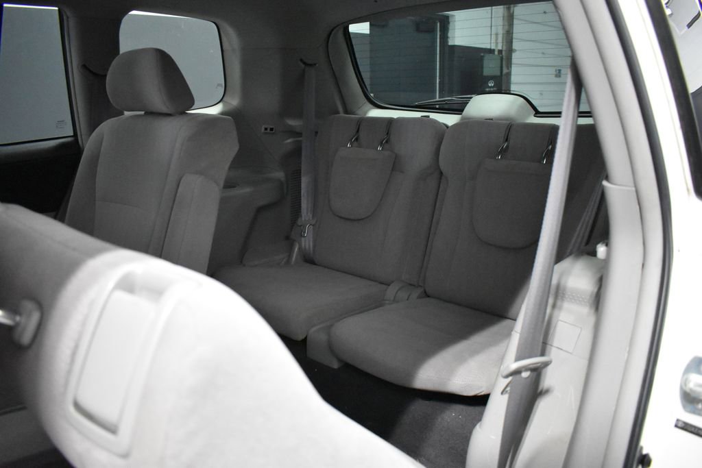 Used 2012 Toyota Highlander FWD w/ Cold Weather Pkg image 26