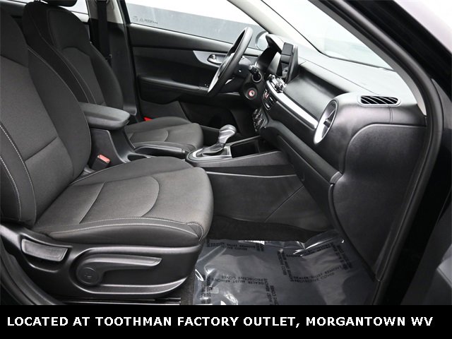 Used 2023 Kia Forte LXS w/ LXS Technology Package image 8