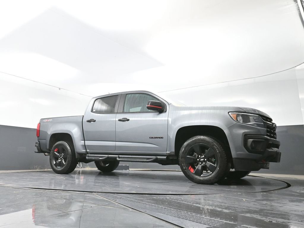 Used 2022 Chevrolet Colorado LT w/ Redline Special Edition image 25