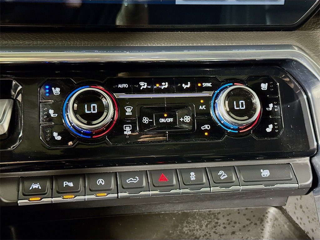 Used 2024 GMC Sierra 1500 Denali w/ Denali Reserve Package image 13