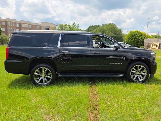 Used 2016 Chevrolet Suburban LTZ RWD image 14