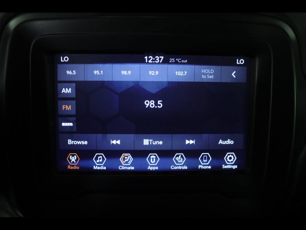 Used 2019 Jeep Renegade Altitude w/ Quick Order Package 2XM AWD/4WD image 23
