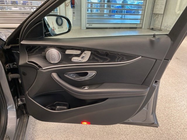 Used 2019 Mercedes-Benz E 300 4MATIC image 38