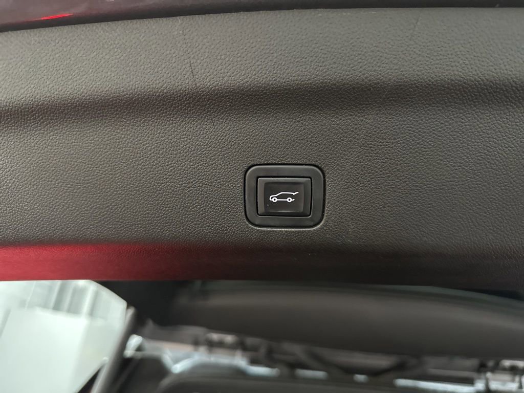 Used 2022 Chevrolet Tahoe Premier AWD/4WD image 36