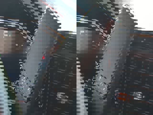 Used 2022 Chevrolet Silverado 1500 LT image 33