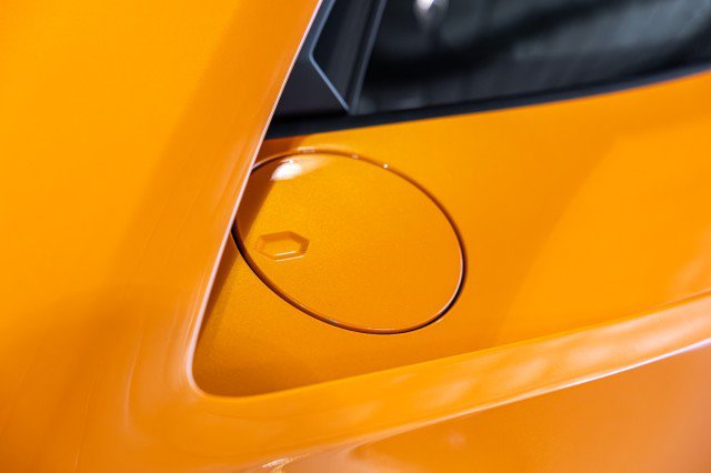 Used 2018 Lamborghini Huracan Performante AWD/4WD image 29
