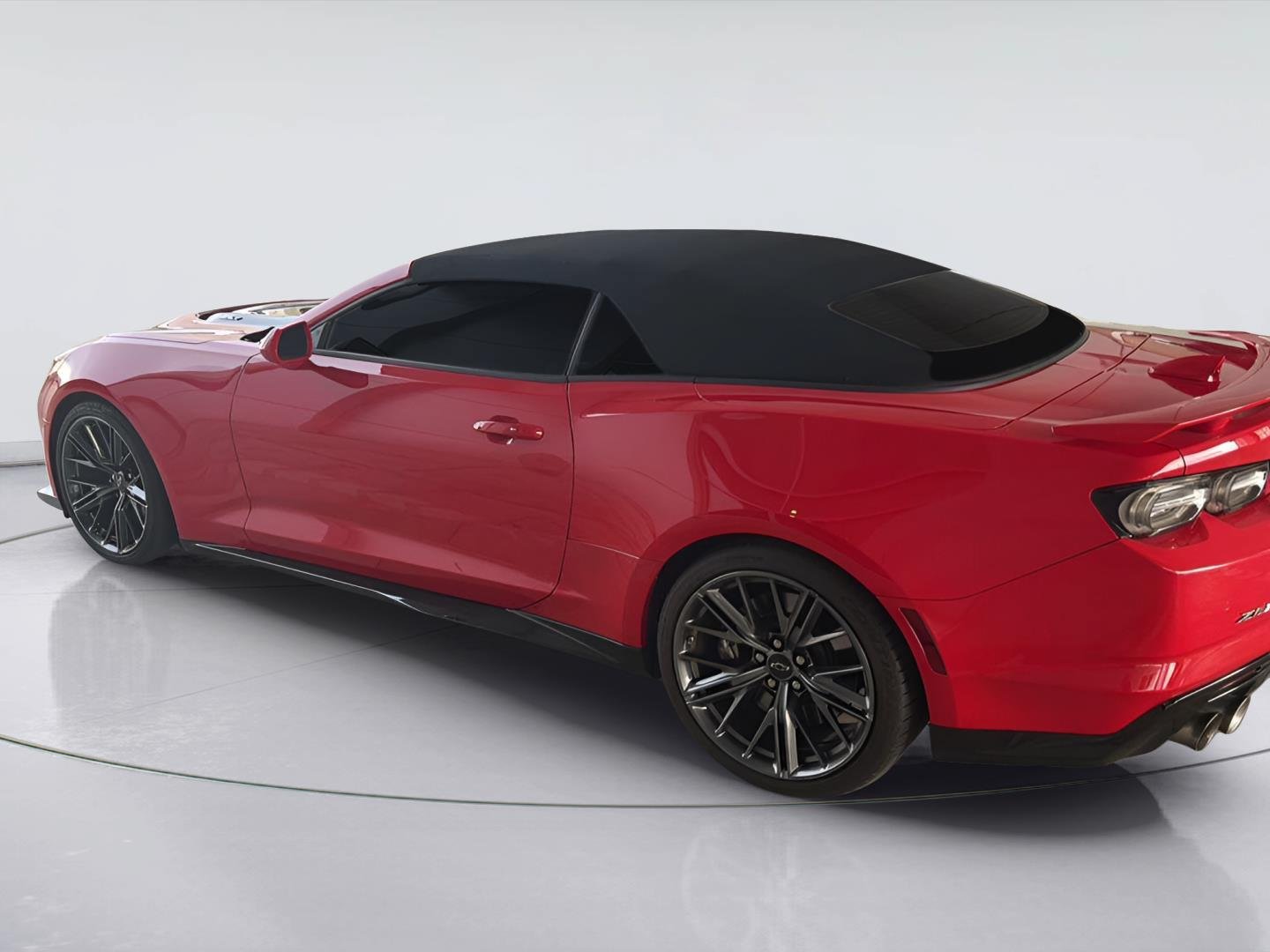 Used 2022 Chevrolet Camaro ZL1 RWD image 7