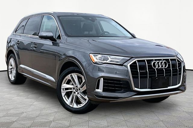 Used 2023 Audi Q7 3.0T Premium Plus w/ Premium Plus Package AWD/4WD image 11
