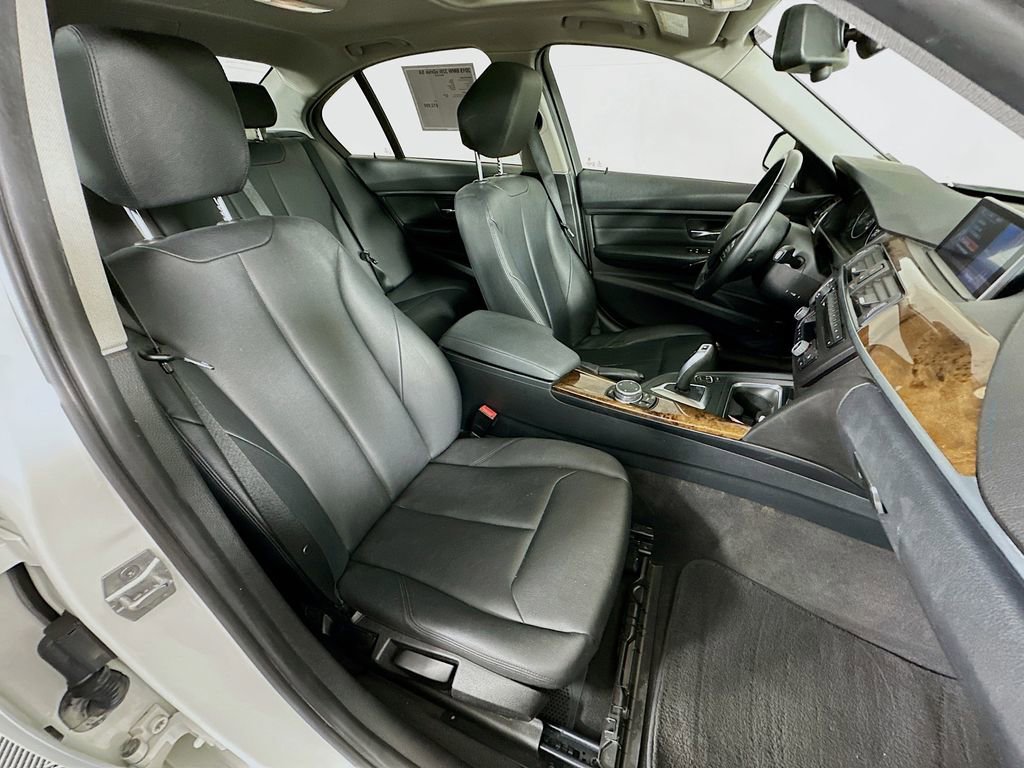 Used 2015 BMW 320i xDrive Sedan AWD/4WD image 37