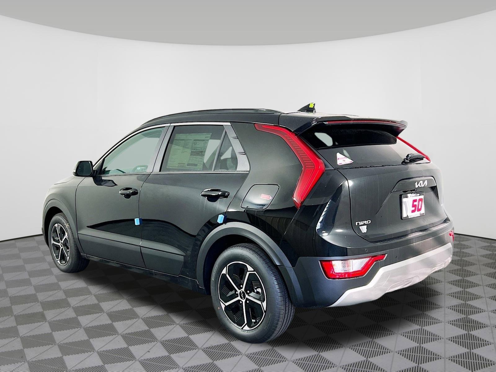 New 2025 Kia Niro EX image 29