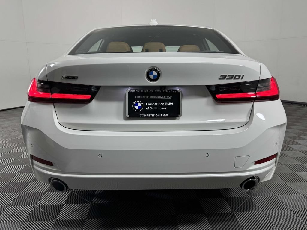 Used 2026 BMW 330i xDrive Sedan w/ Premium Package AWD/4WD image 9