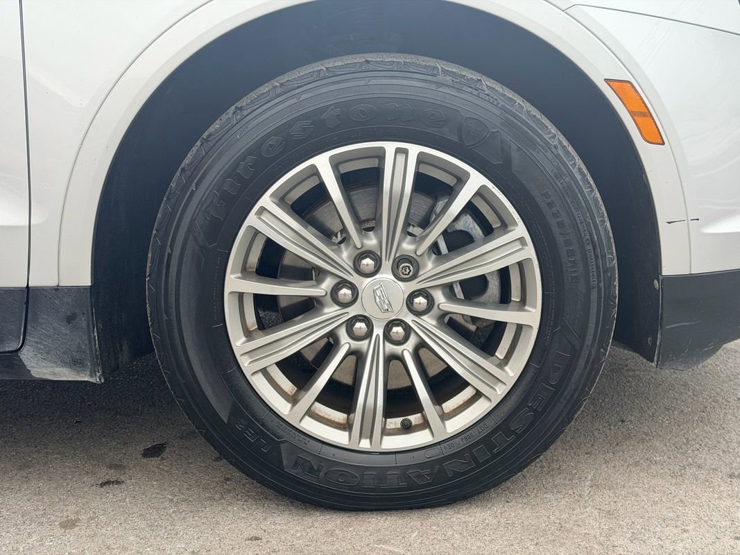 Used 2017 Cadillac XT5 Luxury w/ Driver Awareness Package AWD/4WD image 27