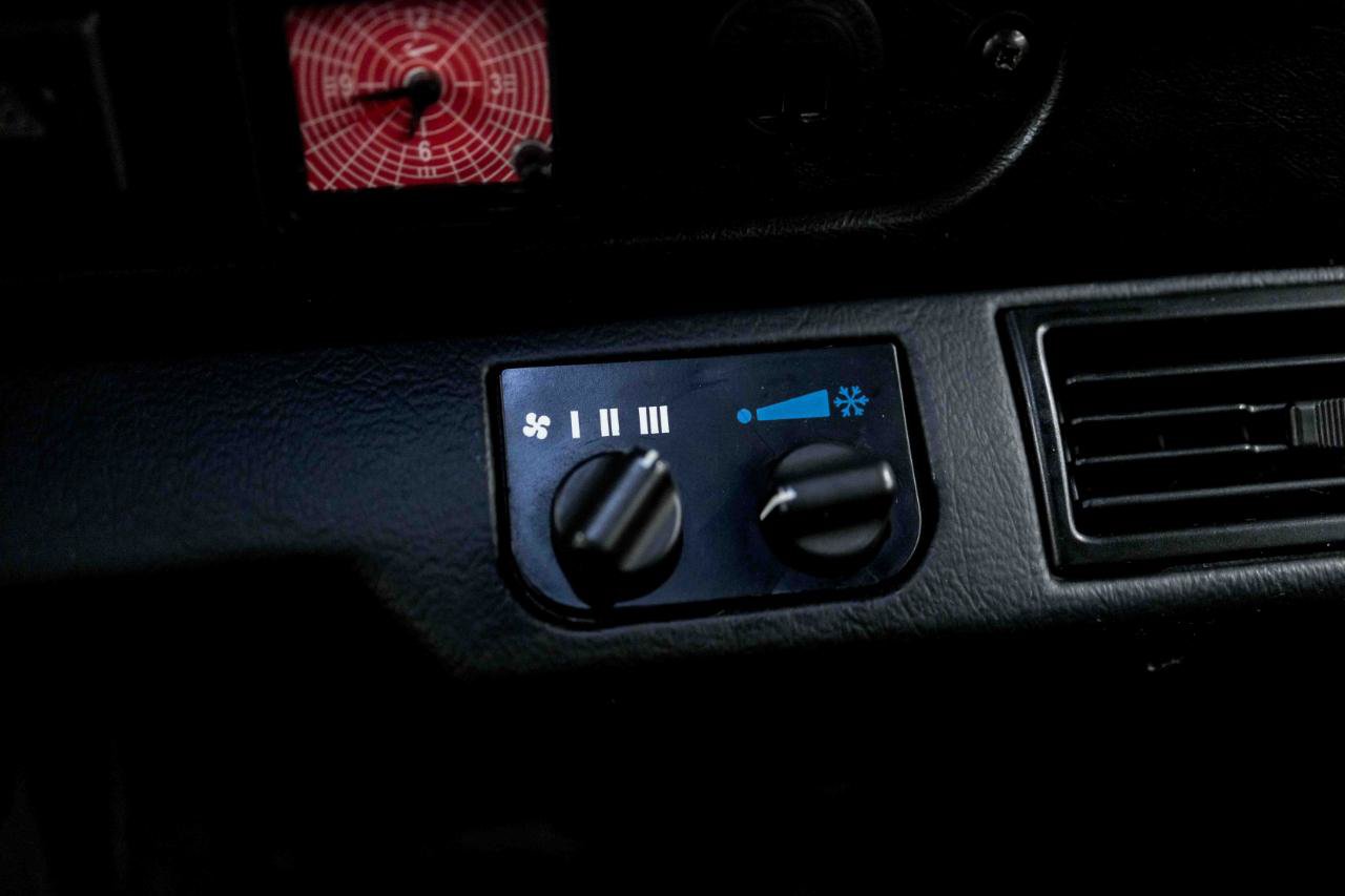Used 1997 Land Rover Defender 90 AWD/4WD image 58