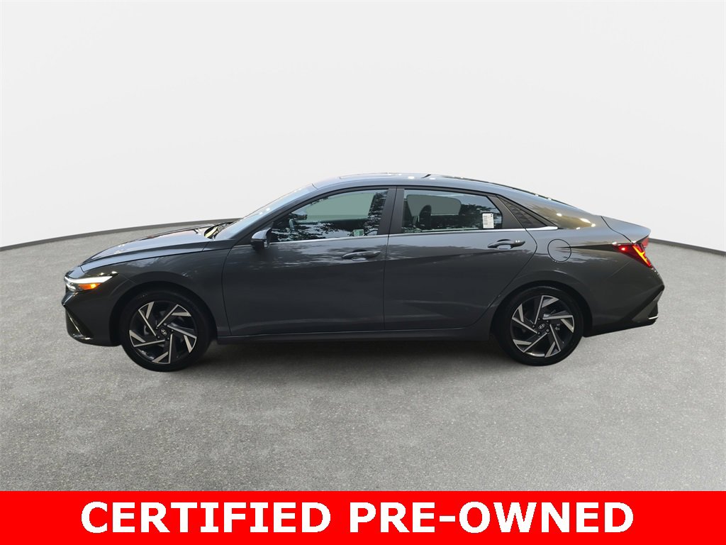 Used 2025 Hyundai Elantra Limited image 8