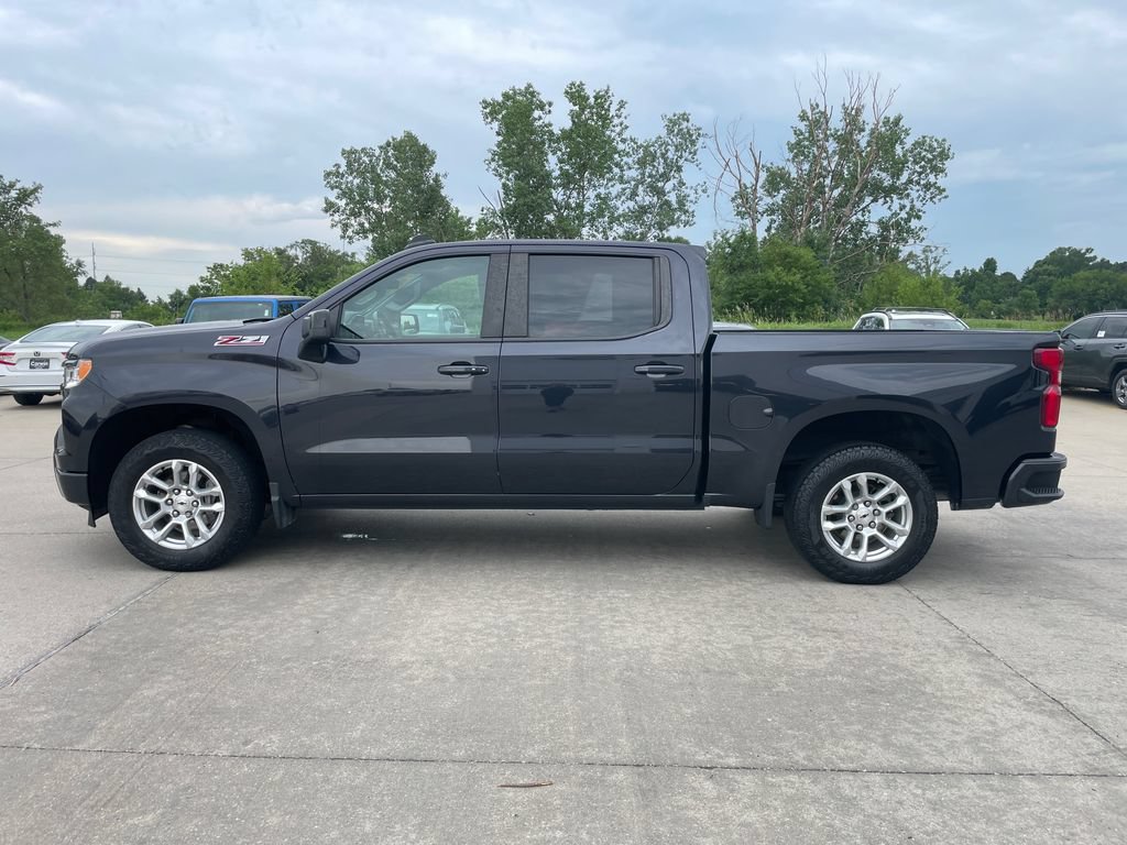Used 2022 Chevrolet Silverado 1500 RST AWD/4WD image 2